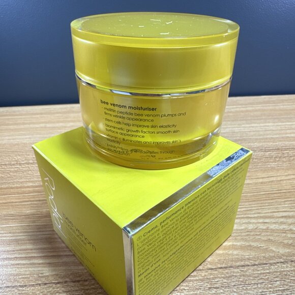 NEW Rodial Bee Venom Moisturiser 1.7 fl oz / 50mL - Picture 2 of 8